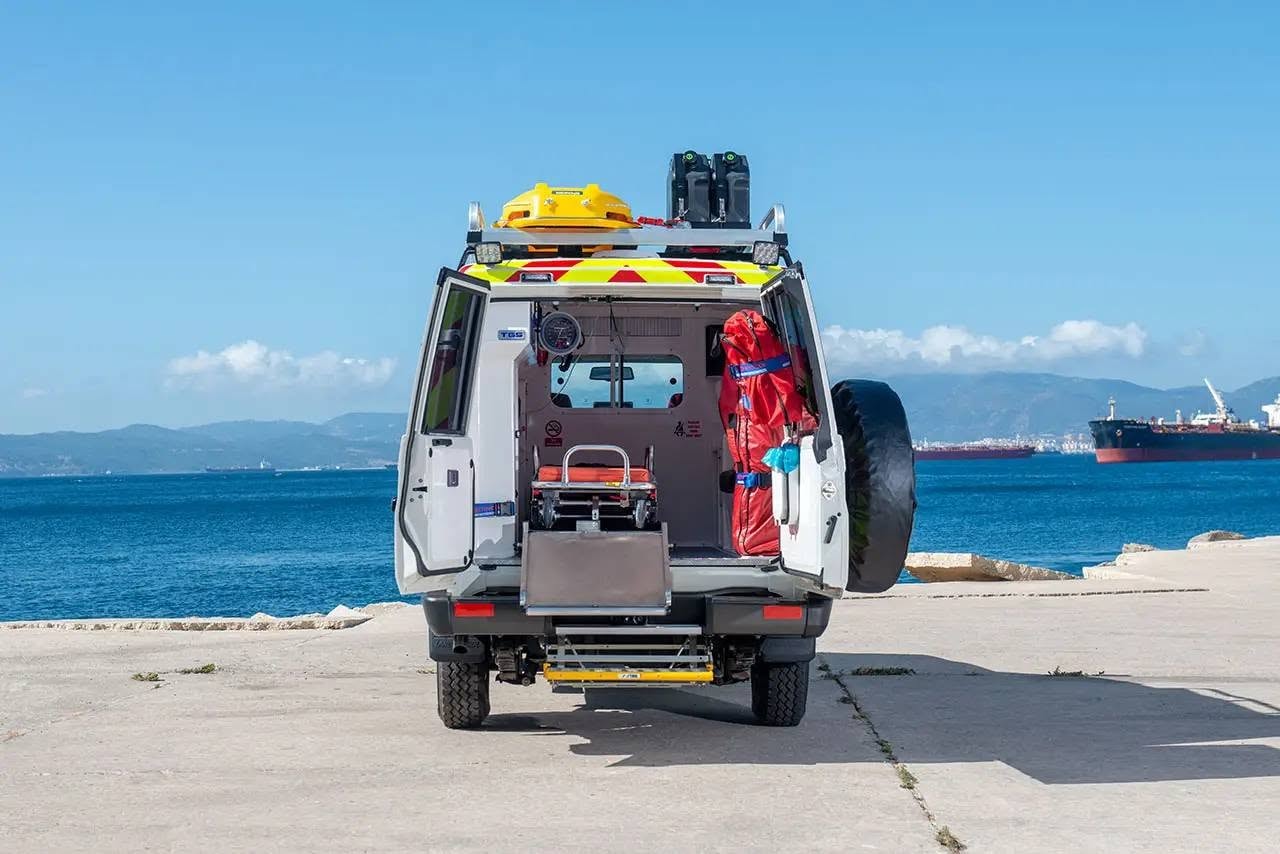 Toyota Land Cruiser 78 ambulance — rear doors open